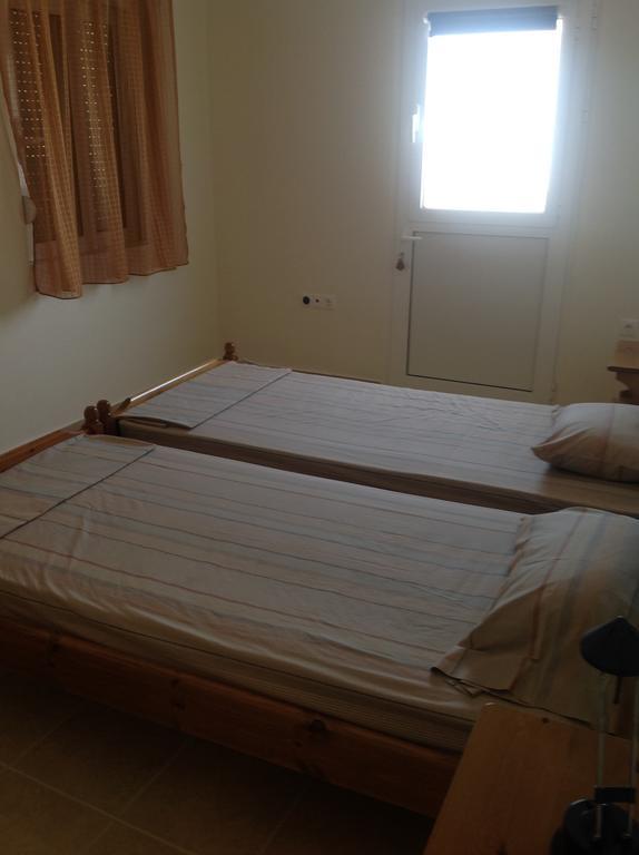 Georgias Apartments Хараки Стая снимка