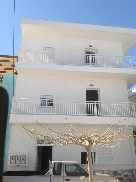 Georgias Apartments Хараки Стая снимка