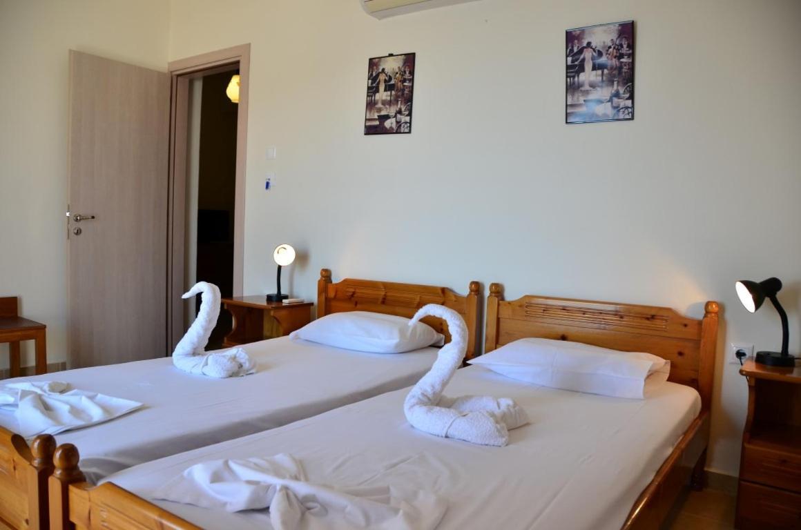 Georgias Apartments Хараки Стая снимка