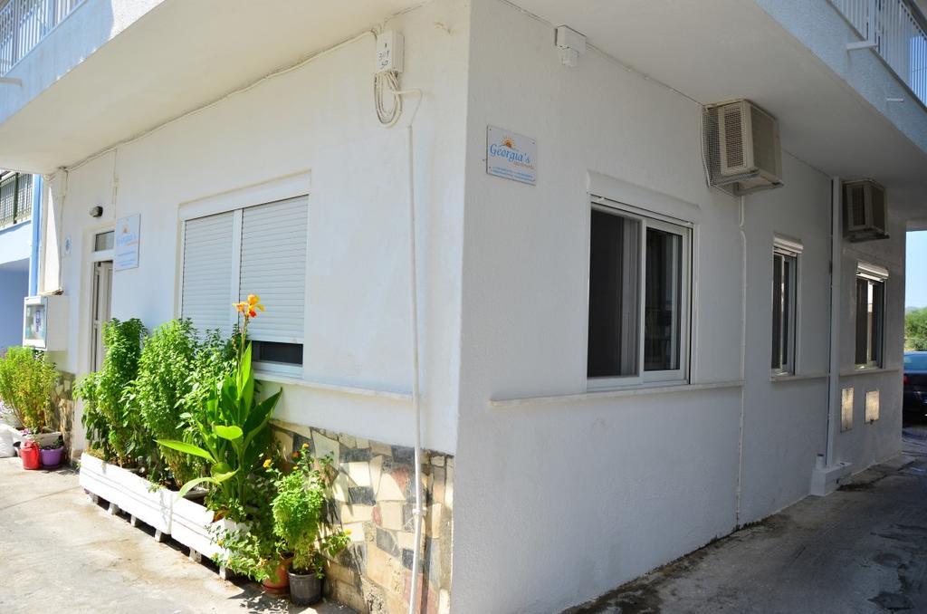 Georgias Apartments Хараки Стая снимка